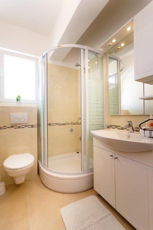 Apartmani Braut Kornić Extérieur photo