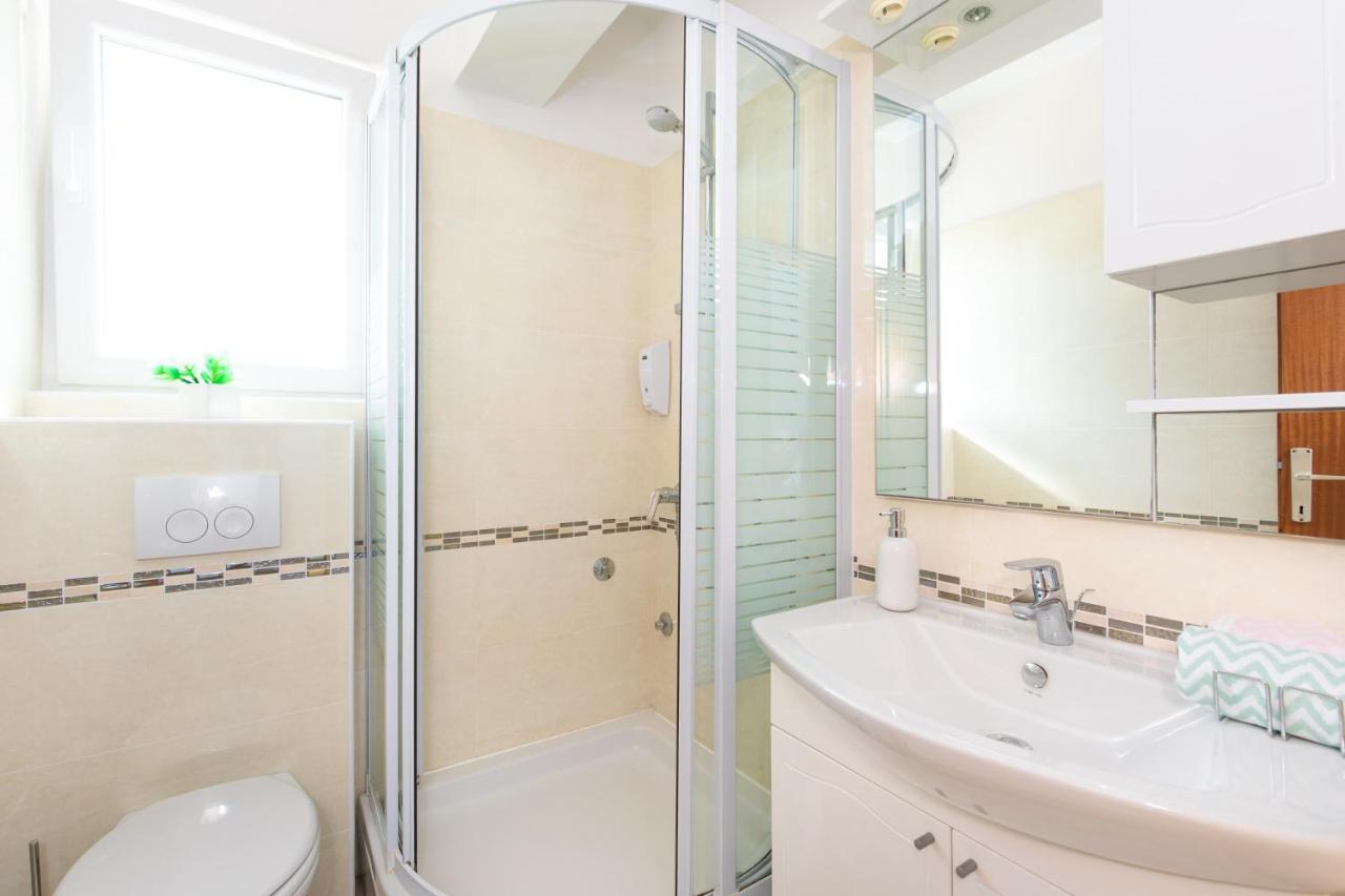 Apartmani Braut Kornić Extérieur photo